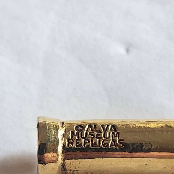 Alva Studios Museum Replicas  Gold-brass tone Several Maya Cufflinks Figures - Picture 3 of 9